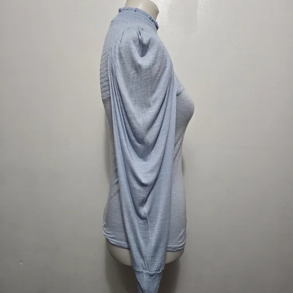 7 For All Mankind Light Blue Smocked Puff Sleeve Mockneck Top XS - Picture 4 of 8